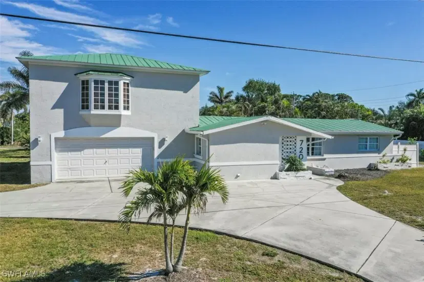 Picture of 720 West Ave, Bonita Springs FL 34134