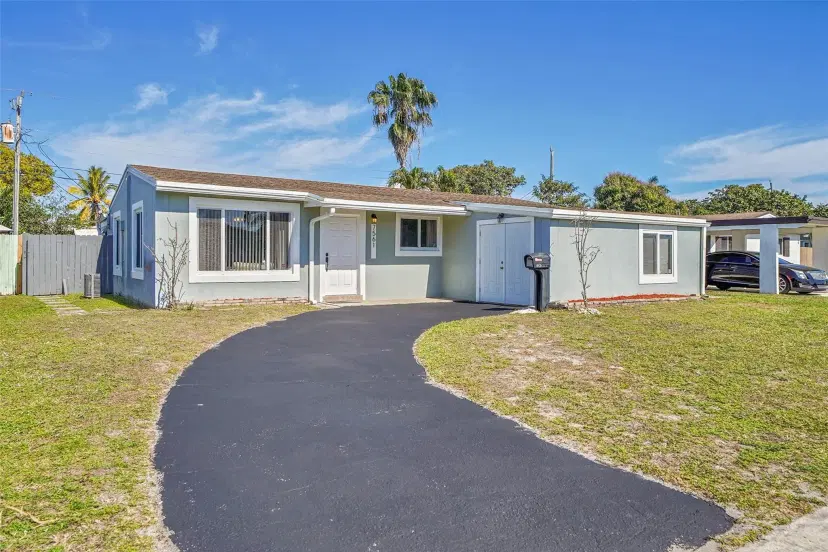 Picture of 7561 Buchanan St, Hollywood FL 33024