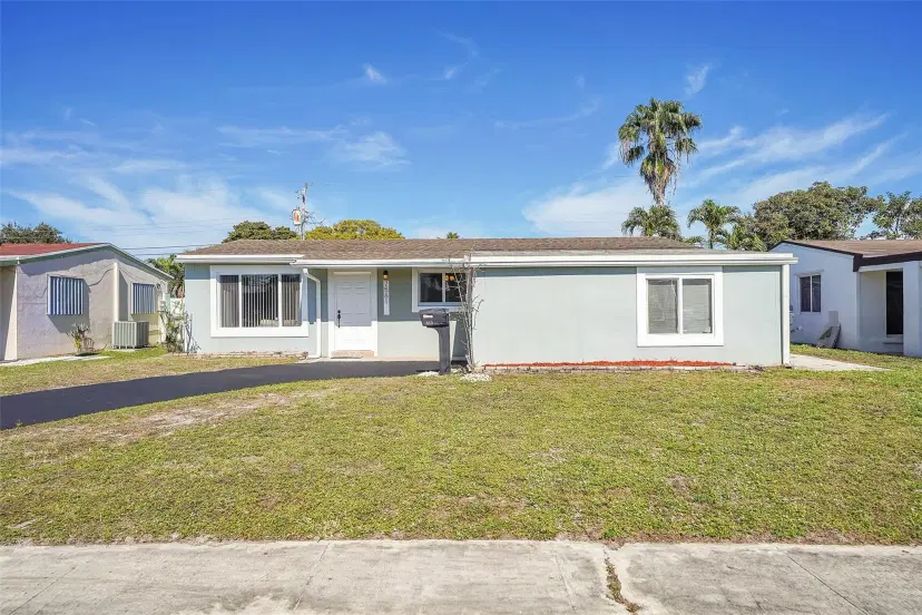 Picture of 7561 Buchanan St, Hollywood FL 33024