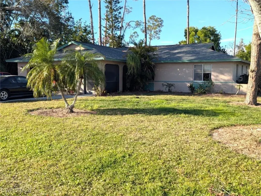 Picture of 9077 Murcott Dr W, Fort Myers, FL 33967