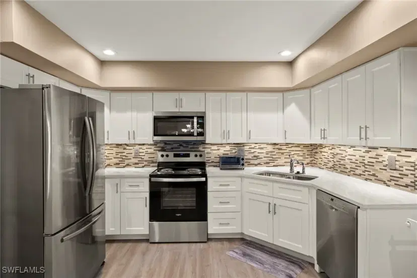 Picture of 20821 Coconut Dr, Estero FL 33928