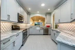 Picture of 670 Catamaran Ct, Naples, FL 34110