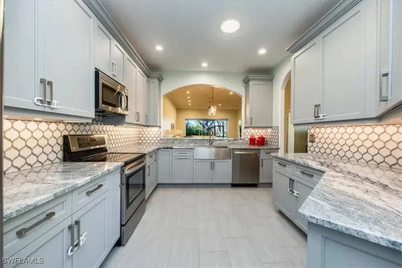 Picture of 670 Catamaran Ct, Naples FL 34110