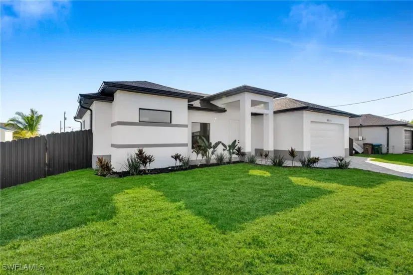 Picture of 2526 NW 1St St, Cape Coral FL 33993
