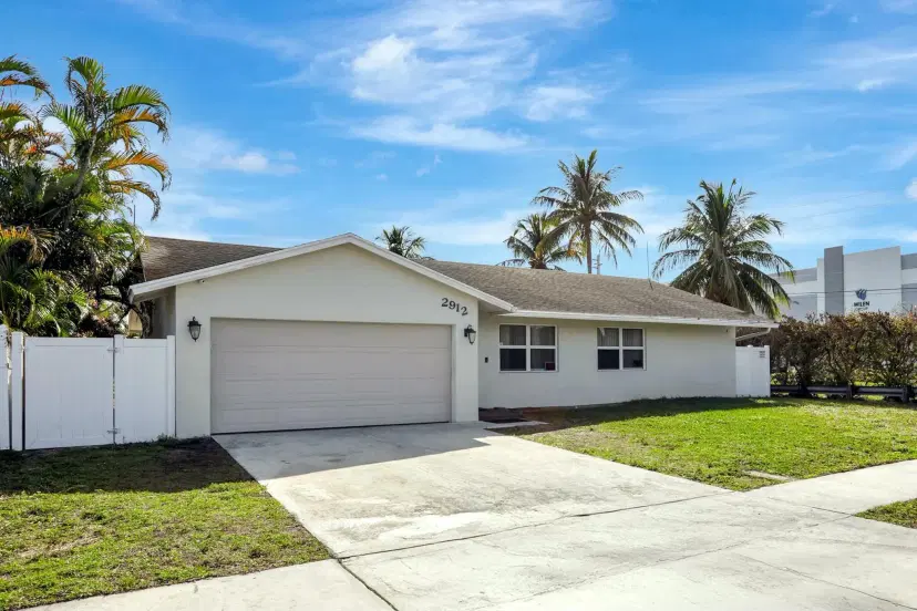 Picture of 2912 SW 13Th Drive, Deerfield Beach FL 33442