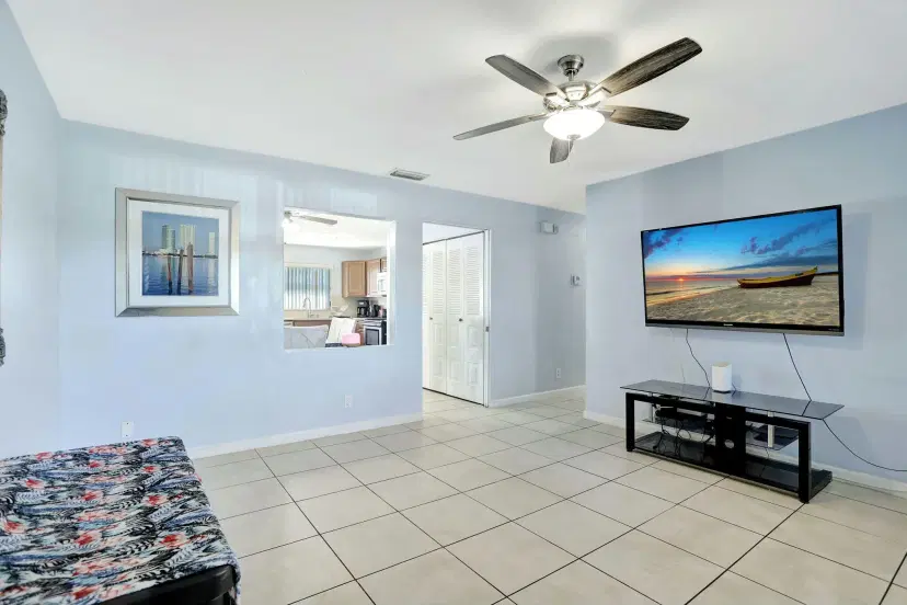 Picture of 2912 SW 13Th Drive, Deerfield Beach FL 33442