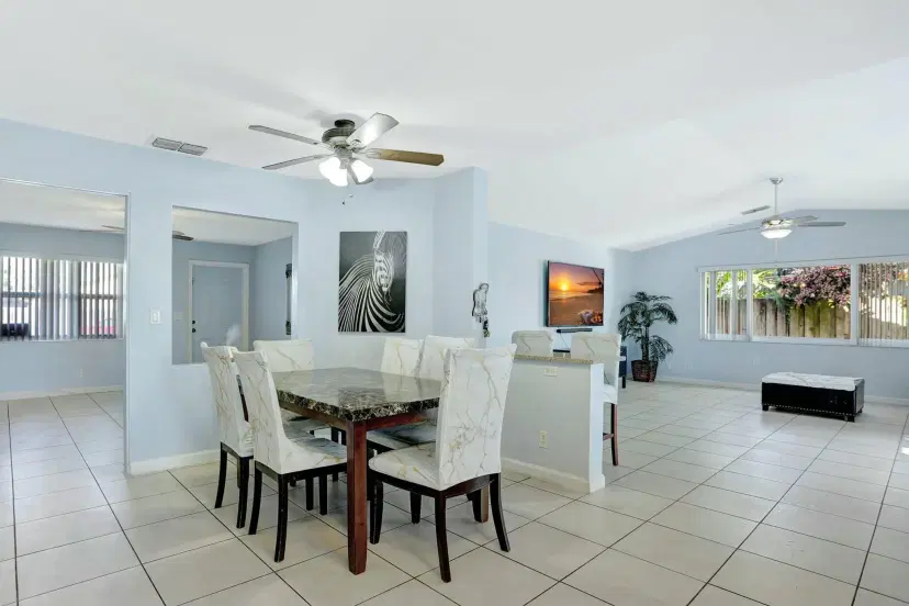 Picture of 2912 SW 13Th Drive, Deerfield Beach FL 33442
