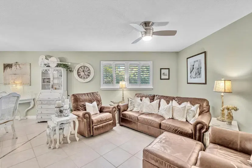 Picture of 33 Colonial Club Drive 204, Boynton Beach FL 33435
