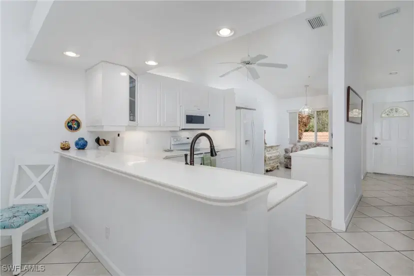Picture of 6600 Beach Resort Dr 14, Naples FL 34114