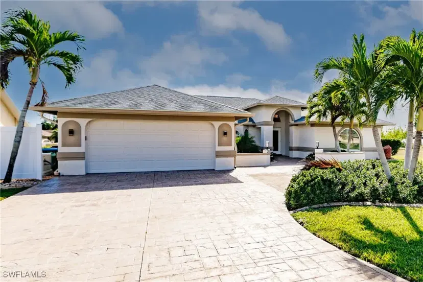 Picture of 212 SE 31St Ter, Cape Coral FL 33904