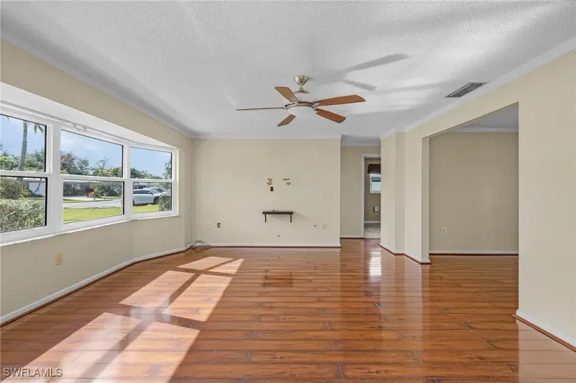 Picture of 1653 S Fountainhead Rd, Fort Myers FL 33919