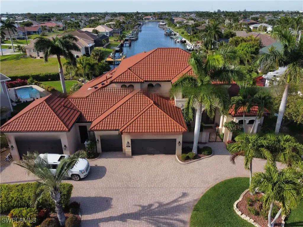 Picture of 2419 Cape Coral Pkwy W, Cape Coral, FL 33914