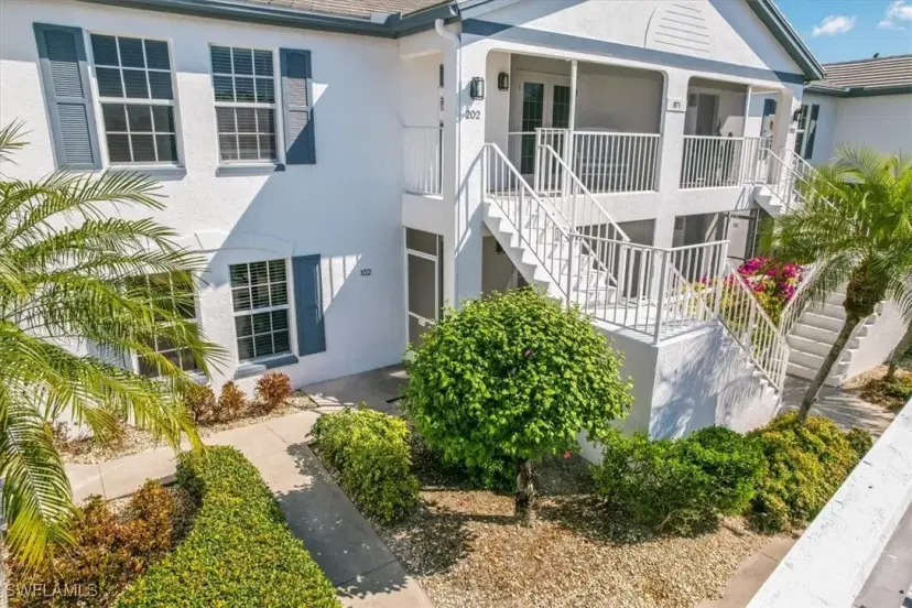 Picture of 871 Tanbark Dr 102, Naples FL 34108