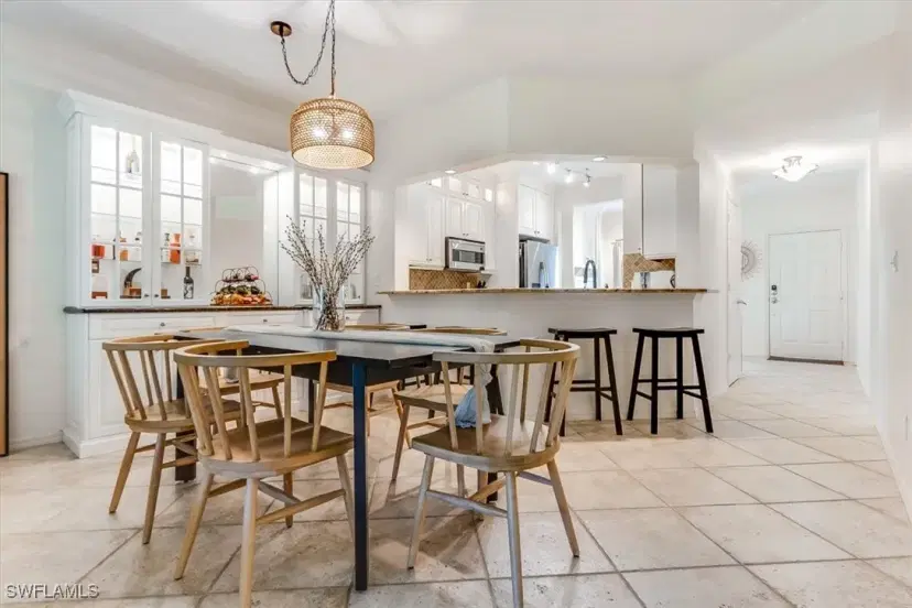 Picture of 871 Tanbark Dr 102, Naples FL 34108