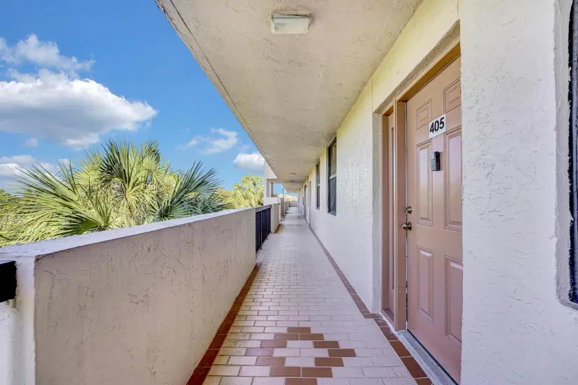 Picture of 2766 Carambola Circle S 405, Coconut Creek FL 33066