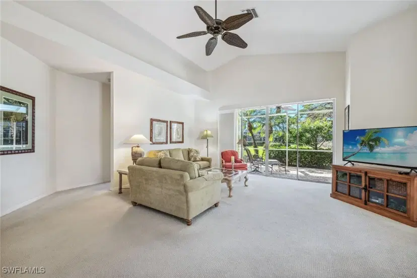 Picture of 5900 Fountain Dr, Naples FL 34119