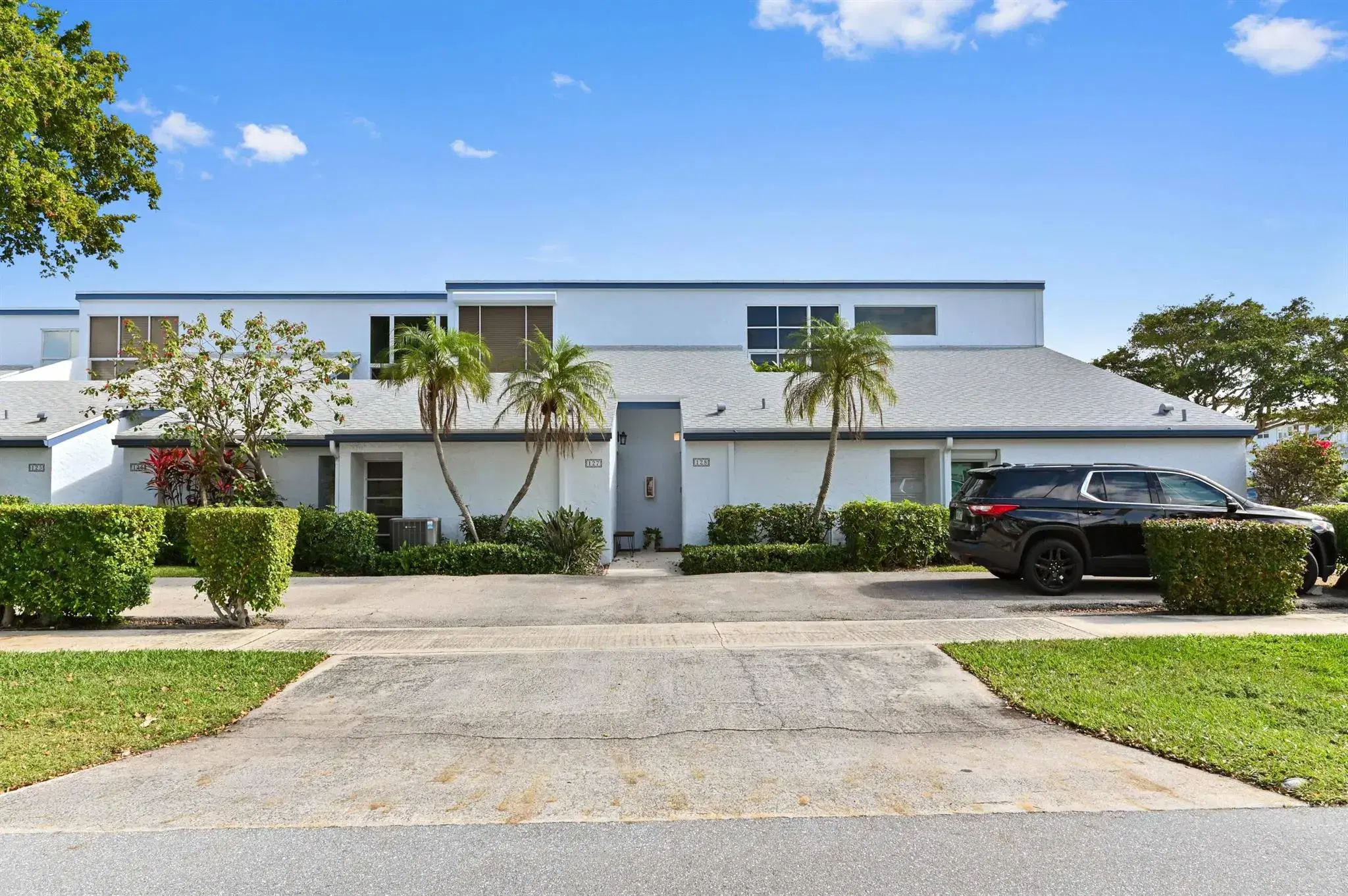 Picture of 118 Castlewood Drive 128, North Palm Beach, FL 33408