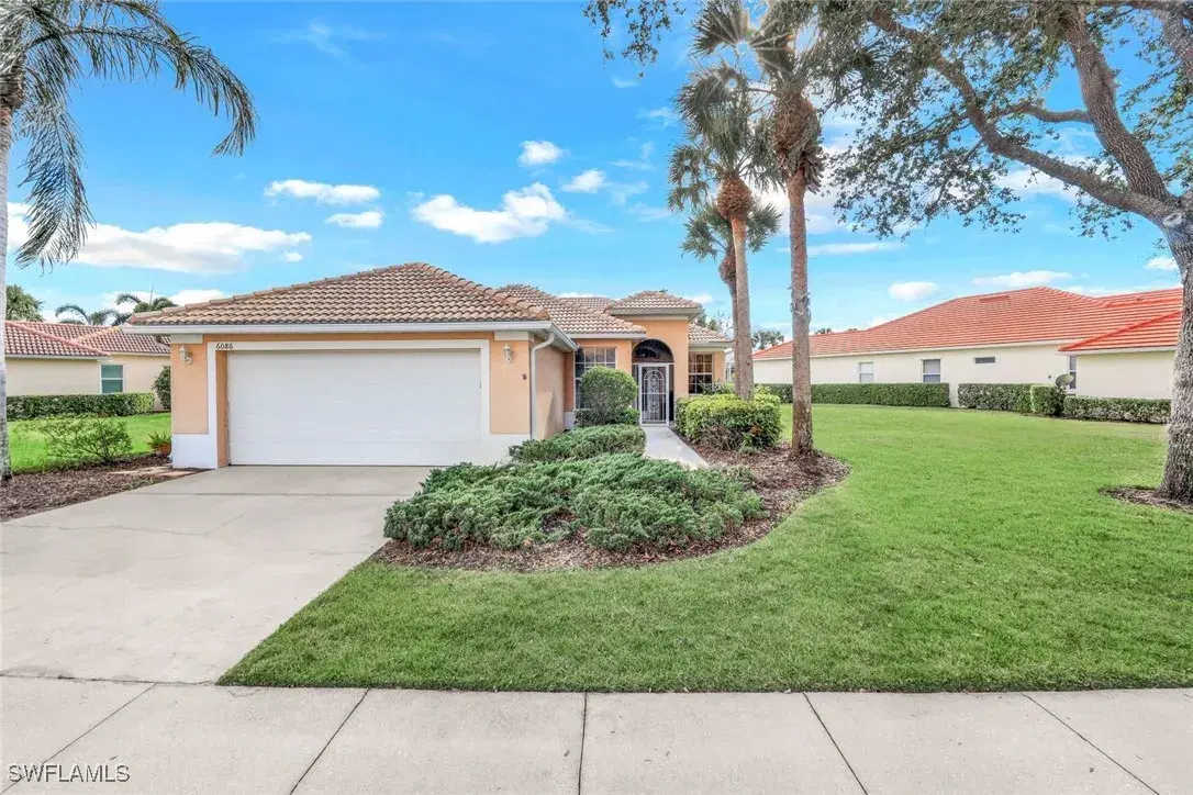 Picture of 6086 Highwood Park Ln, Naples, FL 34110