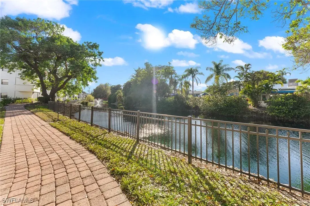 Picture of 600 Neapolitan Way 144, Naples, FL 34103