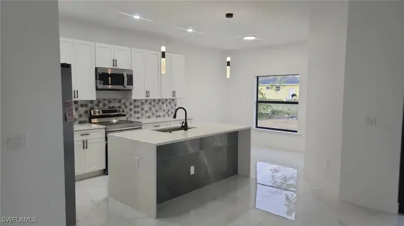 Picture of 2810 44Th St Sw, Lehigh Acres FL 33976
