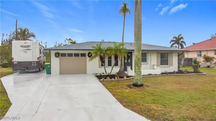 Picture of 141 Singapore Rd, Punta Gorda FL 33950