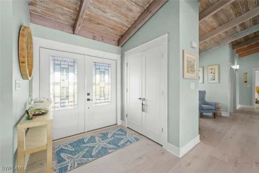 Picture of 9113 Mockingbird Dr, Sanibel FL 33957
