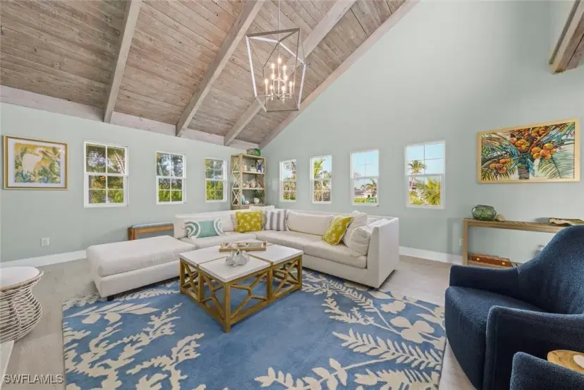 Picture of 9113 Mockingbird Dr, Sanibel FL 33957