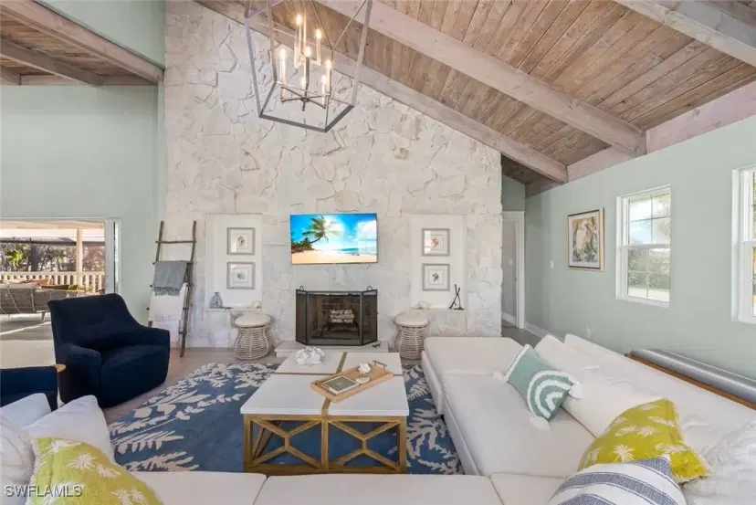 Picture of 9113 Mockingbird Dr, Sanibel FL 33957