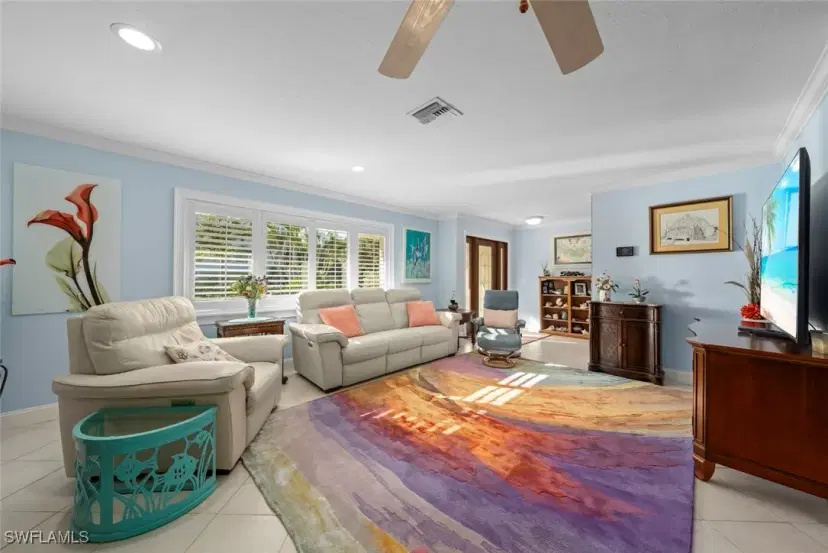 Picture of 1056 S Yachtsman Dr, Sanibel FL 33957