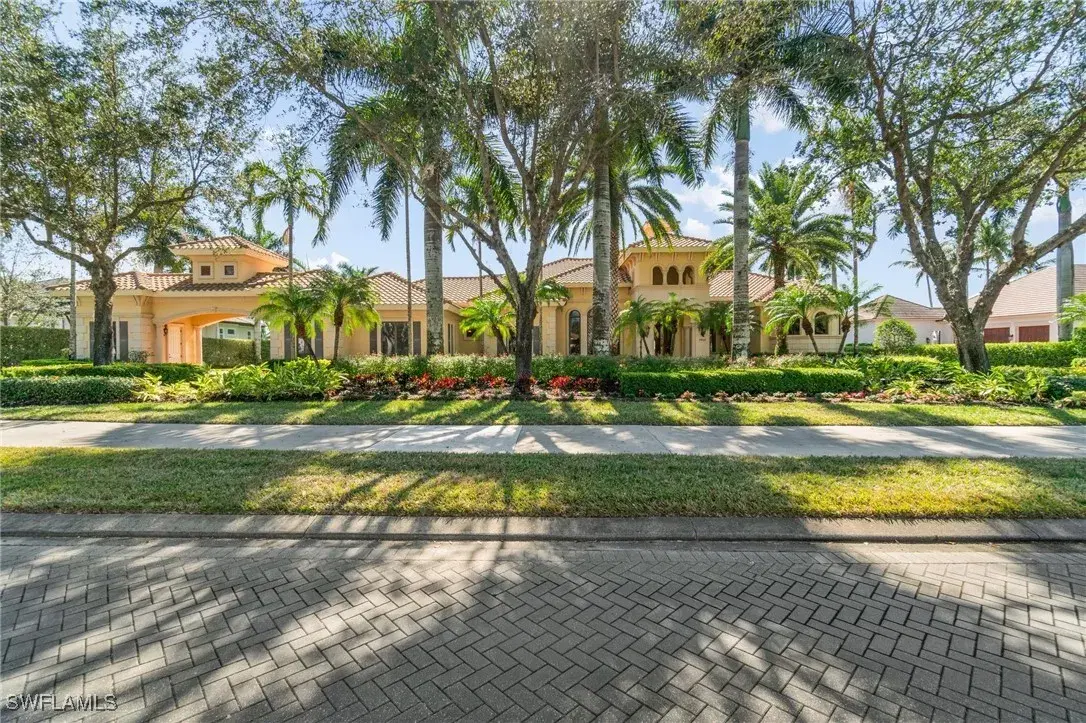 Picture of 5900 Burnham Rd, Naples, FL 34119