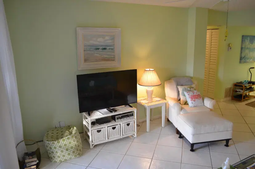 Picture of 5190 Las Verdes Circle 224, Delray Beach FL 33484