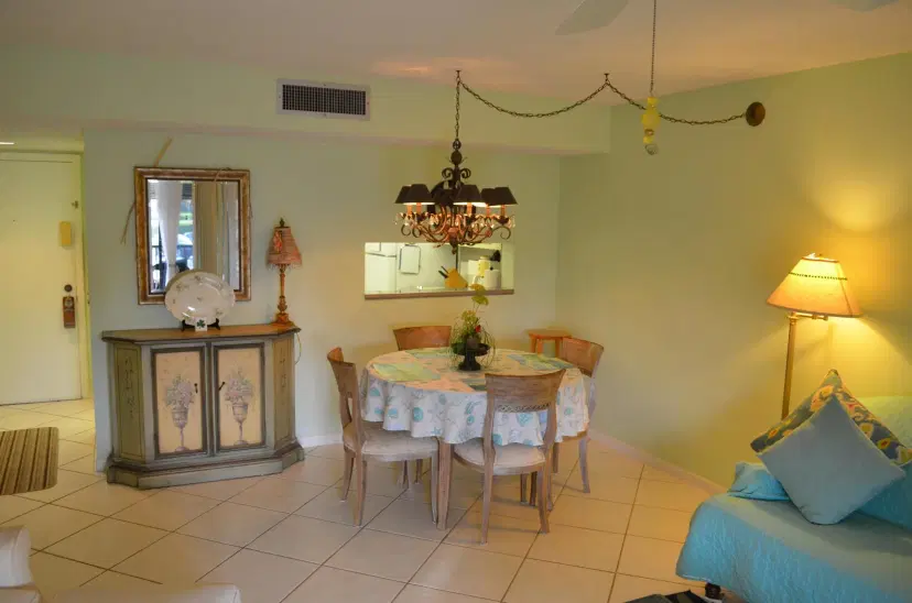 Picture of 5190 Las Verdes Circle 224, Delray Beach FL 33484