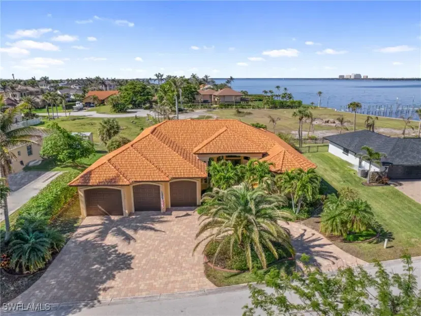 Picture of 15006 Bonaire Cir, Fort Myers FL 33908