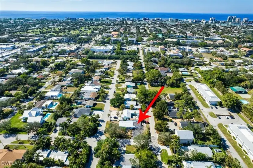 Picture of 1191 Rordon Ave, Naples FL 34103