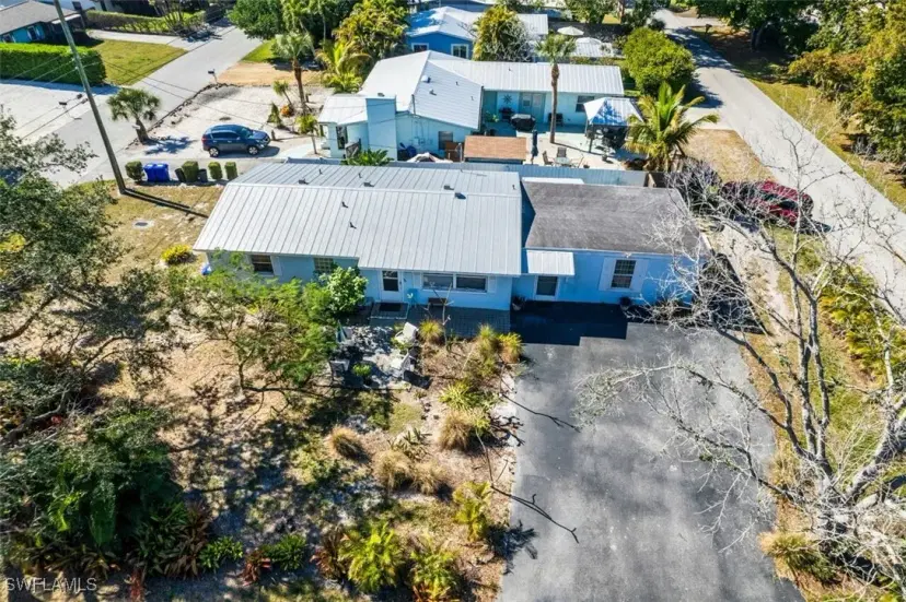 Picture of 1191 Rordon Ave, Naples FL 34103
