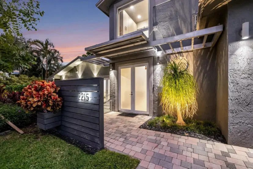 Picture of 2215 Manatee Dr, Fort Lauderdale FL 33316