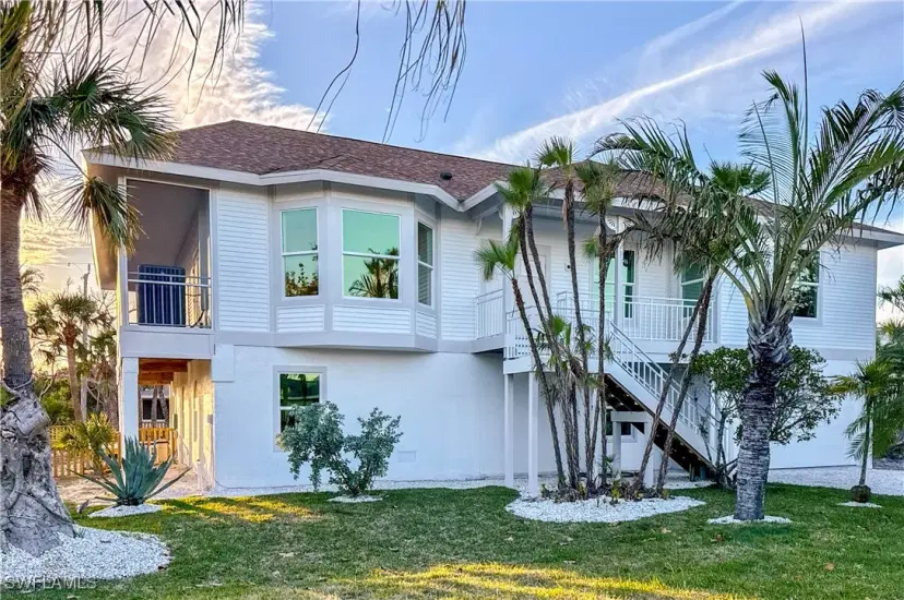 Picture of 1129 Seagrape Ln, Sanibel FL 33957