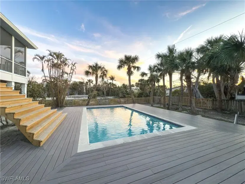 Picture of 1129 Seagrape Ln, Sanibel FL 33957