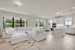 Picture of 4511 E Pinehurst Trl, Fort Lauderdale, FL 33309