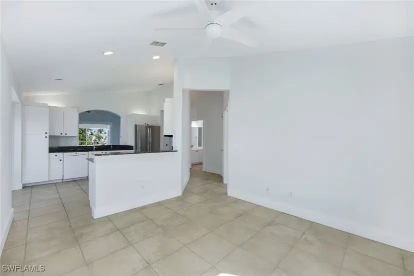 Picture of 5954 Sand Wedge Ln 705, Naples FL 34110