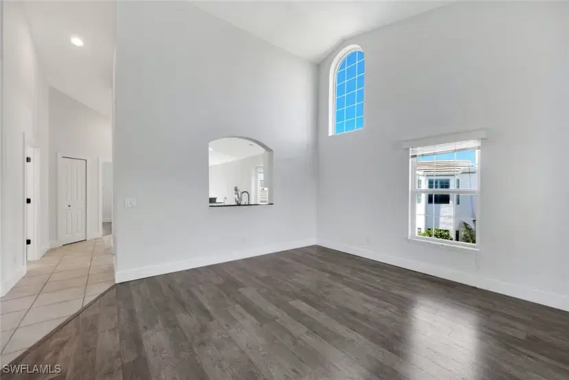 Picture of 5954 Sand Wedge Ln 705, Naples FL 34110