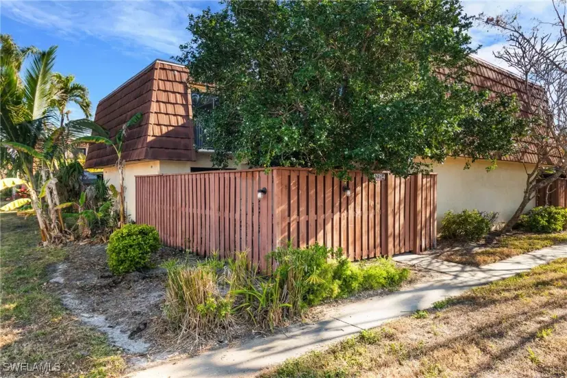 Picture of 5231 Cedarbend Dr 4, Fort Myers FL 33919