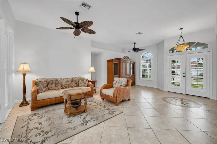 Picture of 1610 Begonia Ct, Marco Island FL 34145