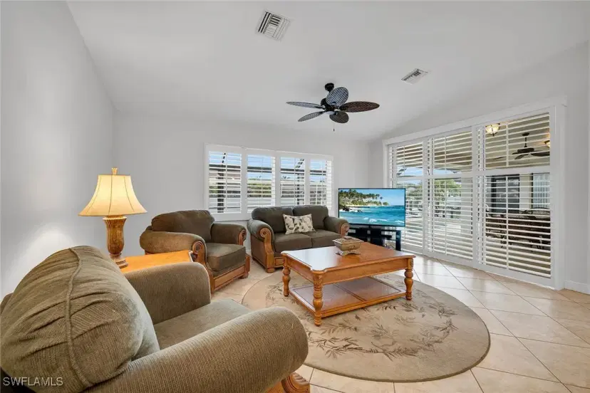 Picture of 1610 Begonia Ct, Marco Island FL 34145