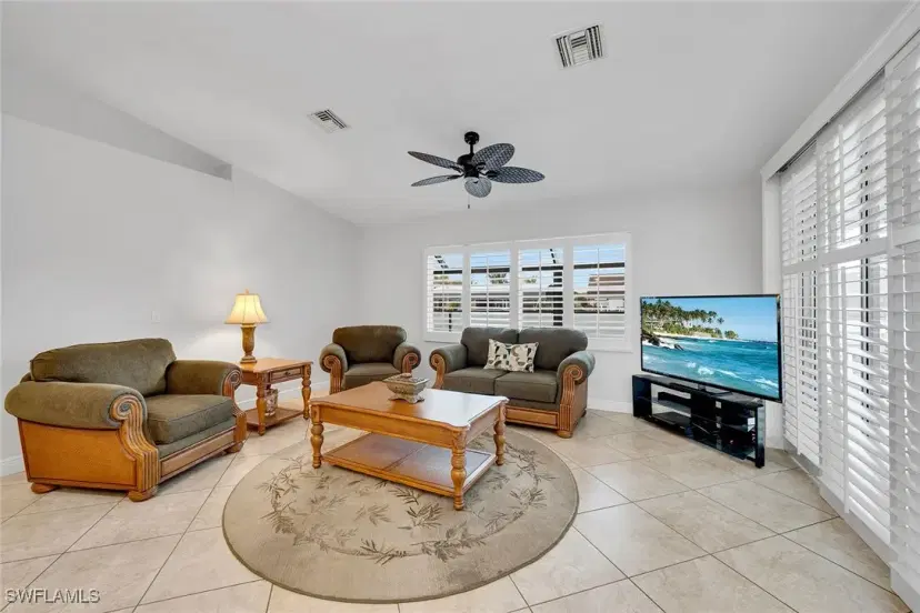 Picture of 1610 Begonia Ct, Marco Island FL 34145