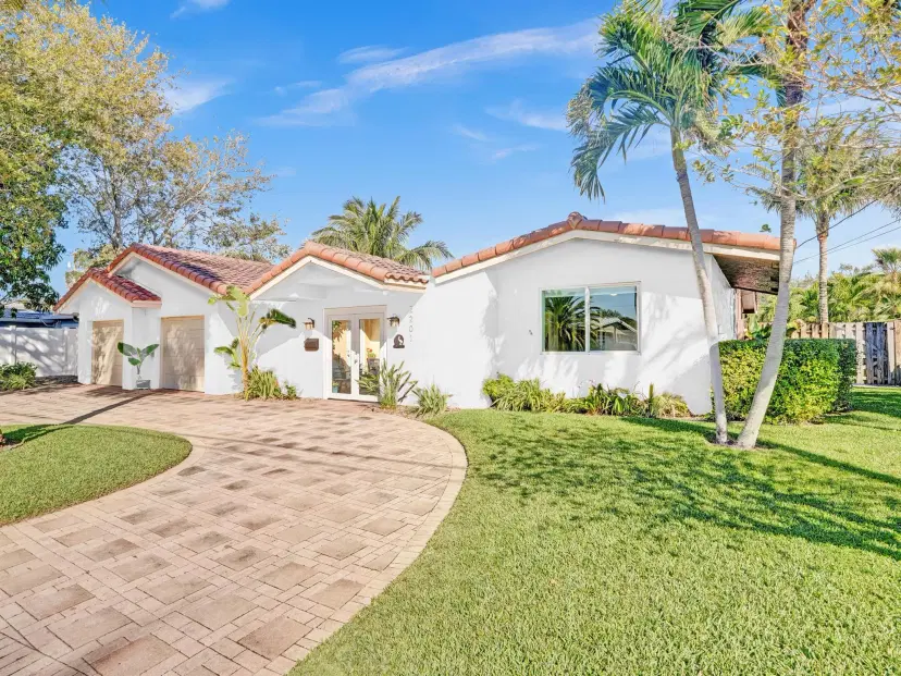 Picture of 2201 NE 48Th Court, Lighthouse Point FL 33064