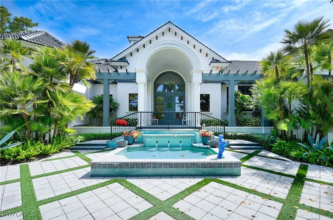 Picture of 2755 Lantern Ln, Naples, FL 34102