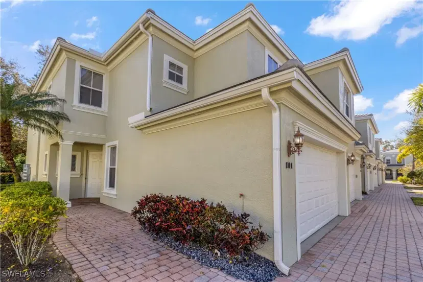 Picture of 1365 Mariposa Cir 101, Naples FL 34105