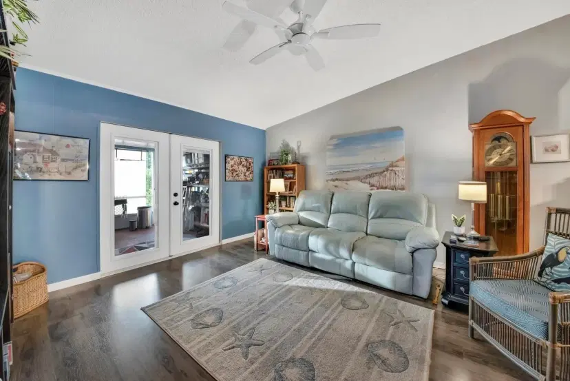 Picture of 4355 Lucerne Villas Lane, Lake Worth FL 33467