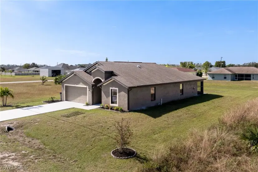 Picture of 830 La Salle Ave, Fort Myers FL 33913